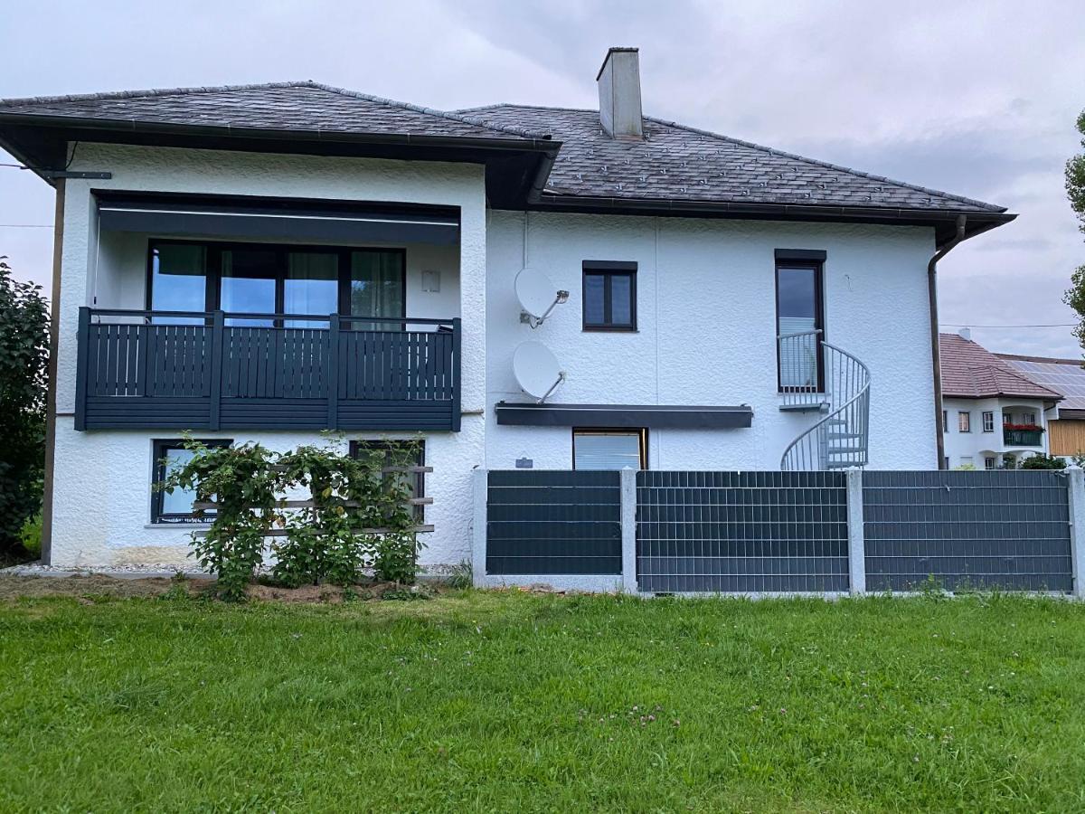 Wohnhaus City Sued Herzogsdorf Exterior foto