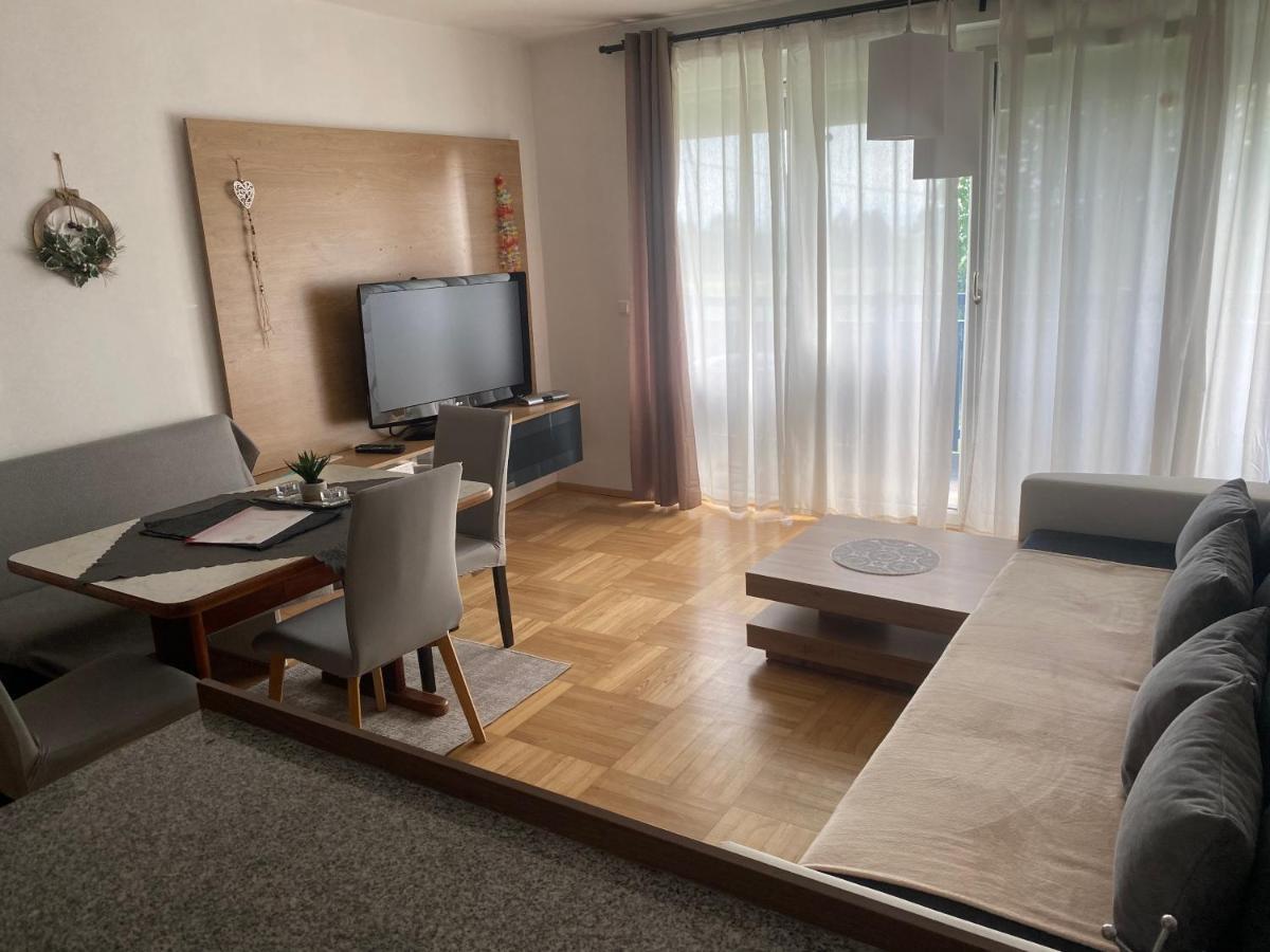 Wohnhaus City Sued Herzogsdorf Exterior foto
